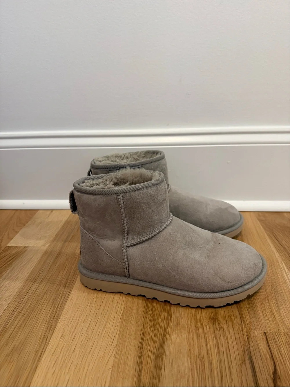 UGG authentic classic